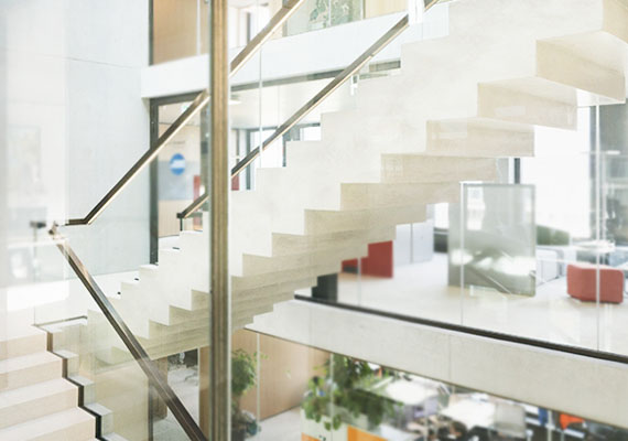 Jobs - Benefits - Entwicklungsmöglichkeiten Treppe